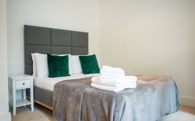 Spacious Serviced Apartments Canary Wharf