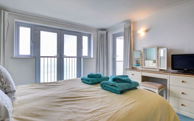 Apartment With Magnificent View Over Carbis Bay Beach
