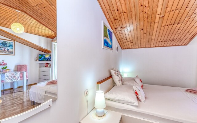 Brač Mladineo Studio A1 300mt From sea