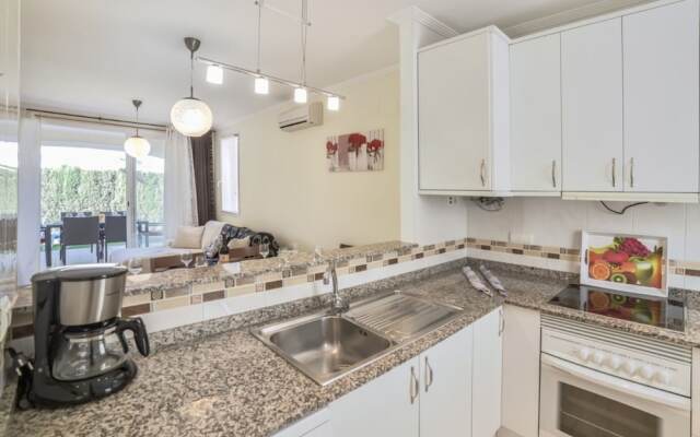 Bungalow - 3 Bedrooms with Pool and WiFi - 105003