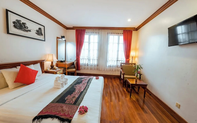 Royal Crown Hotel & Spa