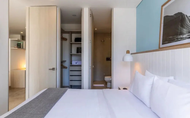 w Stylish 1BR in Chic