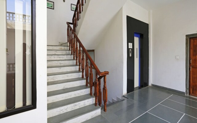 Chandra Prakash Hotel