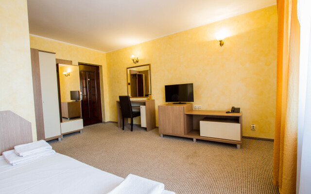 Complex Turistic Max International