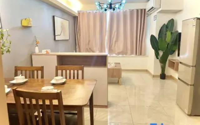 Holiday Sunshine Apartment