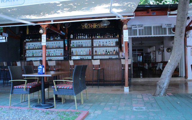 Mola Hotel