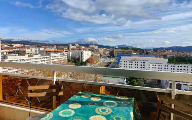 Bel appartement de 42 m2 , 1 chambre , climatisé.