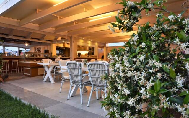 Golden Bay Hotel