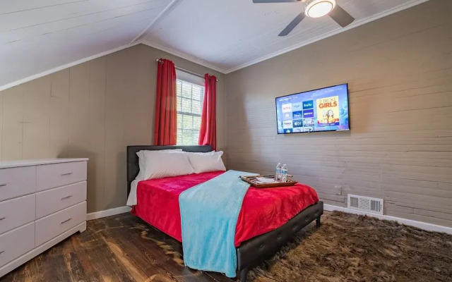 4 Minutes to Downtown by the Atlanta Beltline Trail in the Cabbagetown Neighborhood