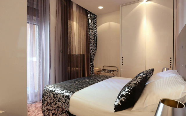 Starlight Luxury Rooms