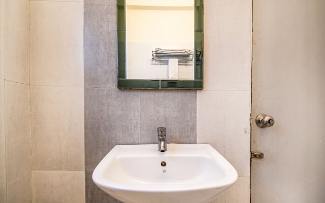 Kumars Hotel by OYO Rooms