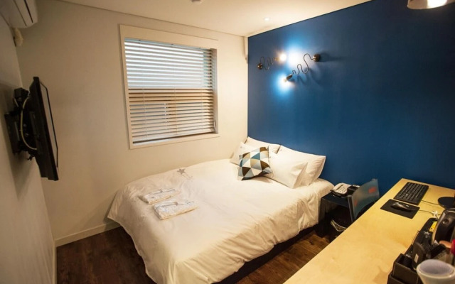 Suwon Station The Byeol