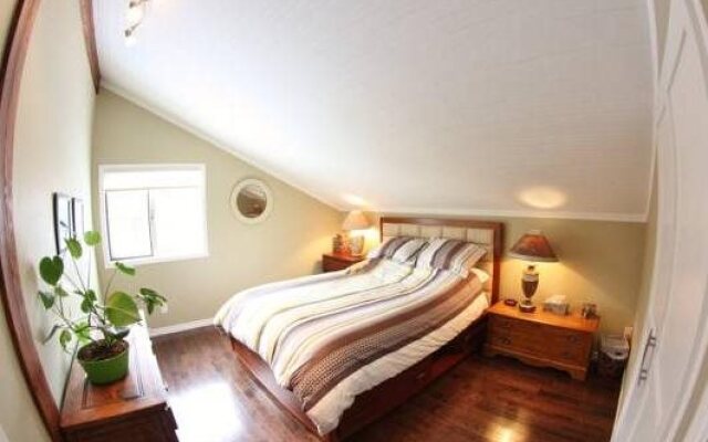Powder Pillow Bed and Breakfast