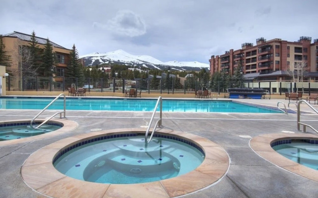 Main Street Station 3305 3 Bedroom Condo