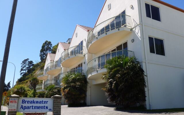 Breakwater Apartments