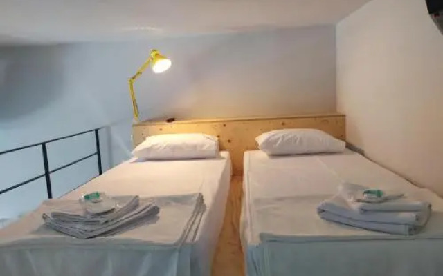 Thess Rooms Georgiou Katechaki 13