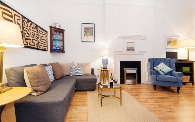 The Chelsea Embankment Apartment - EC