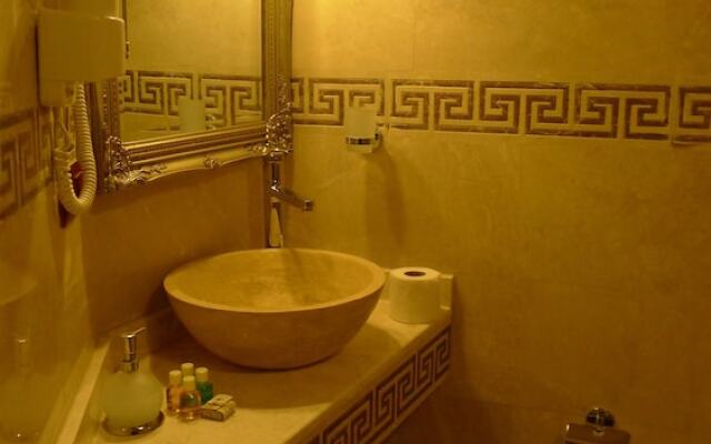 King Cave Hotel by Traveller's