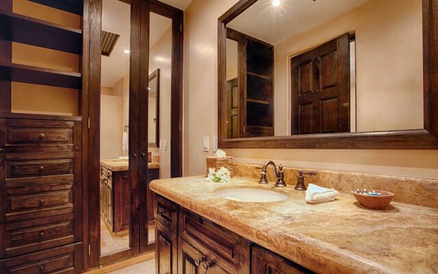 Amazing 9 Bedroom Pacific Views W/house Staff at Villa Descanso