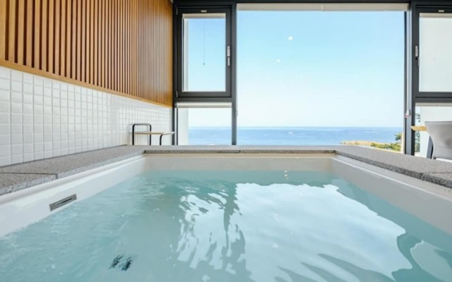 Pohang Red House Ocean Hills Pension