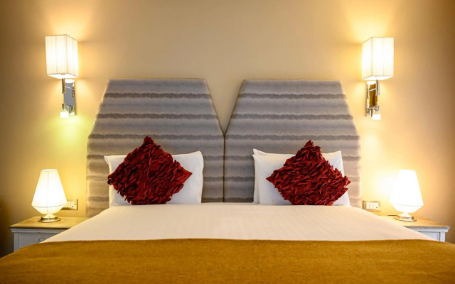 The House Hotel