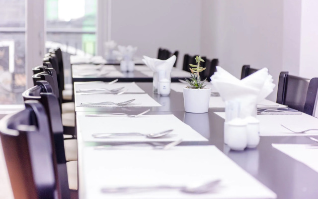 Airport Saigon Hotel