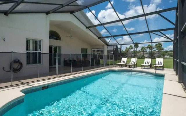 Spacious 4 bed 3 Bath Pool Home