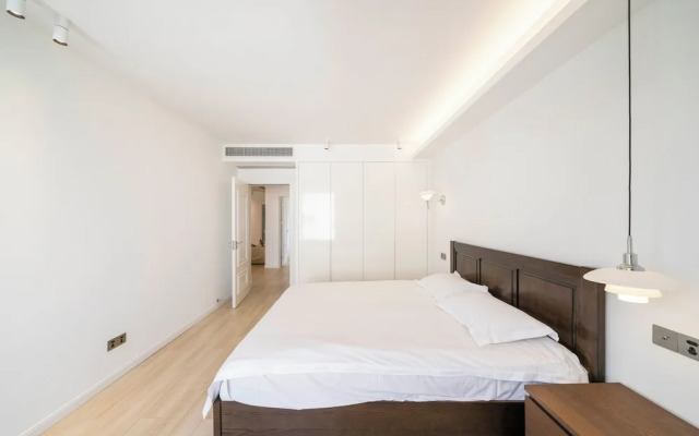 Book and Bed-Jingan Temple