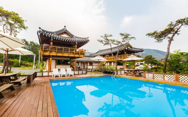 Gyeongju West Namsan Hanok Pension