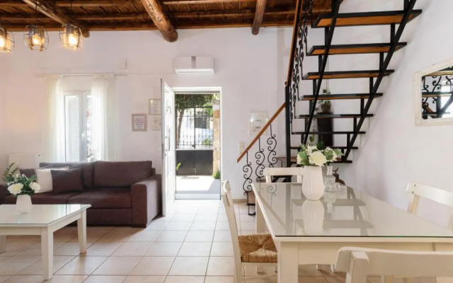 Diogenis Residence Fountain