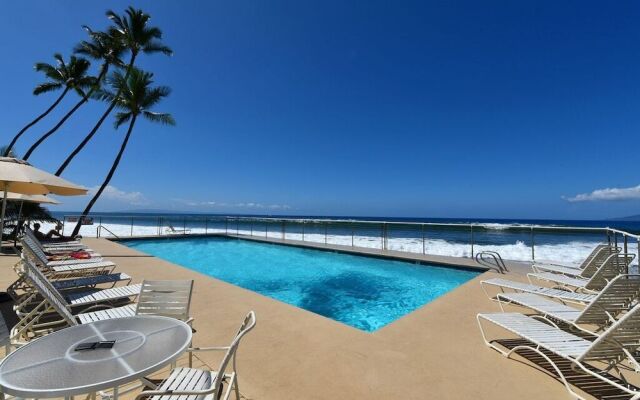 Puamana 52-3 by RedAwning