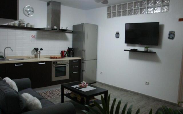 Paradise Apartment 1 Minute from the beach