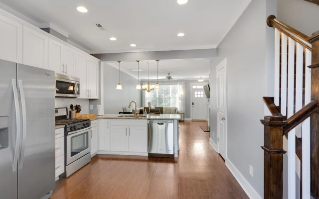 2 bedroom, Pat Garrett Street