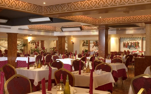 Ascot Hotel