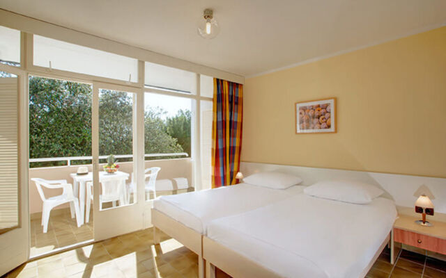 Lanterna Resort