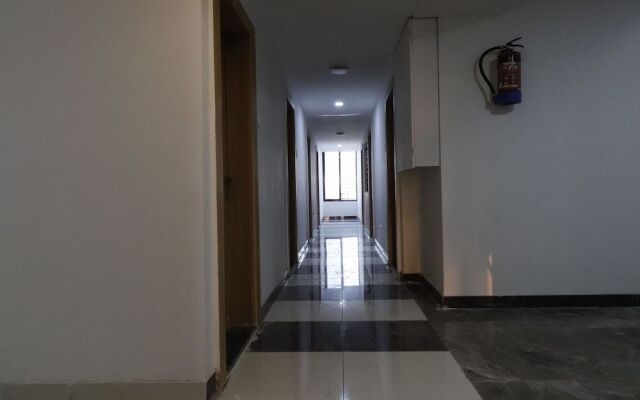 OYO Flagship 27991 Mundhwa UC