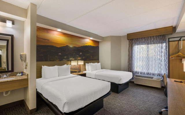 Clarion Pointe Sevierville-Pigeon Forge