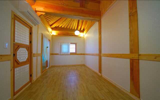 Beautiful House Hanok Stay