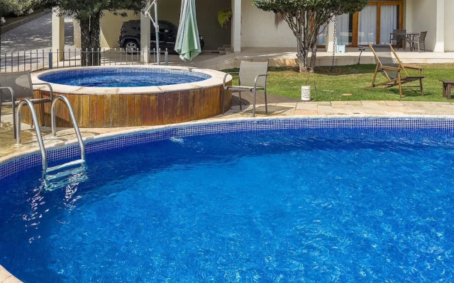 Refúgio de Alto Padrão na Granja Viana