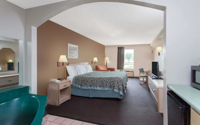 Days Inn by Wyndham Decatur Priceville I-65 Exit 334