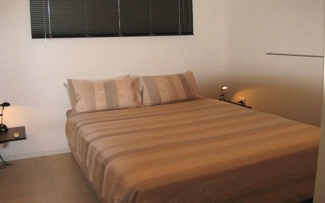 Aztra Apartments