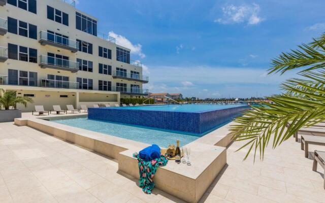 HH-2BStd614 - All shades of Blue OCEANFRONT luxury condo,