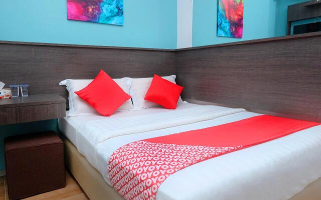 OYO 768 Fajar Baru Boutique Hotel
