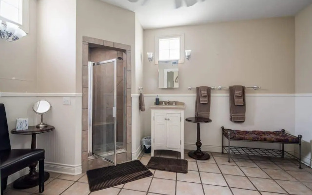 Prime Location-walk to Food, Bars and Wineries!