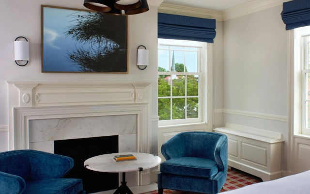 Morrison House Old Town Alexandria, Autograph Collection