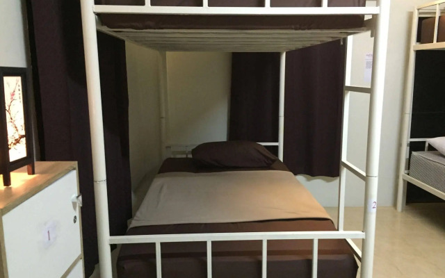 Red Boutique Hostel