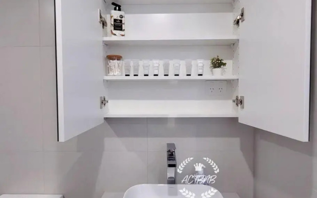 All Heart & Sol - 2bd 1bth Apt steps from the CBD
