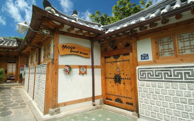 Moon Hanok Guesthouse