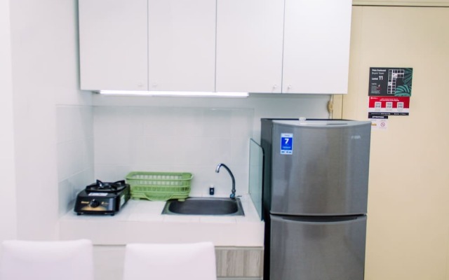 Warm And Minimalist 3Br Apartment At M-Town Residence