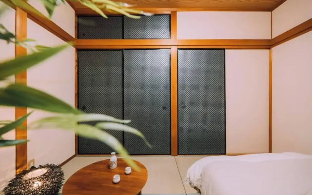 5BDR 1.5BA Osaka Castle House